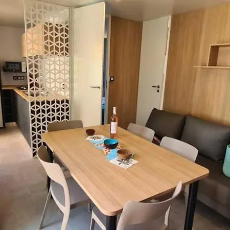 3 Etoiles - Piscine - Ccbaefg