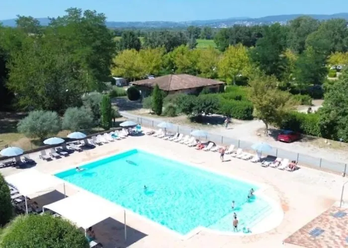 Zecamping 3 Dog Friendly Piscine Dans Le Parc Regional Du Verdon Parque de Campismo Valensole